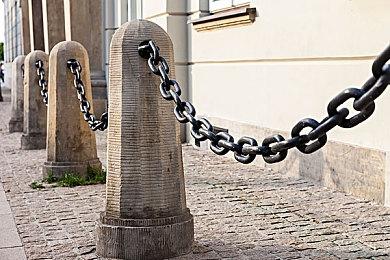 虚幻5引擎打造 “阴间”游戏《僭越：无光之日》公布